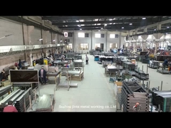 Entra en la fábrica, vuela entre los brazos del robot, siente el encanto de la ciencia y la tecnología!