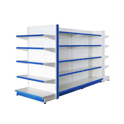 Estantes de supermercados modernos con estructura de acero estable